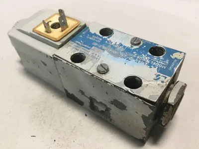USED VICKERS DG4V-3-2AL-M-U-HL7-60