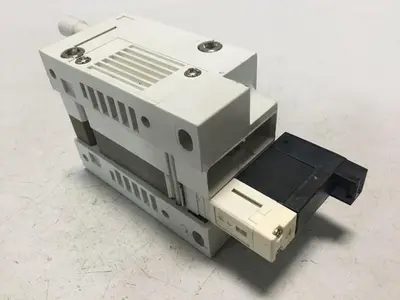 USED SMC VVQ1000-10A-4 / VQ1241-5LOB-C0