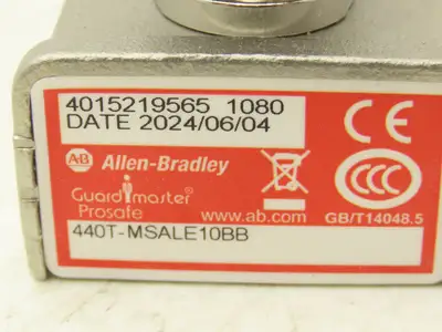 Allen Bradley 440T-MSALE10BB Guardmaster Trapped Key Interlock Switch With Key