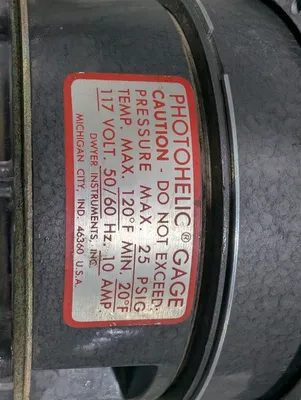 Dwyer 3100C Photohelic Pressure Gauge Assembly 0-10 Inches of Water New NIB