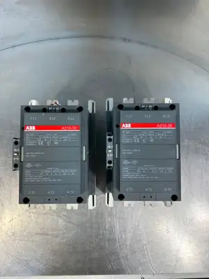 ABB A210-30 CONTACTOR 3 POLE 350 AMPS (4A-30)