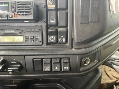 Used 2003 VOLVO VHD 6X4 Dump trucks Michigan US | Miedema Asset Management Group #1414287