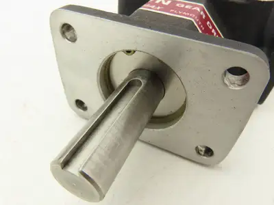 Crown C108806 Zero Max Gear Drive 1:1 Ration 5/8" Shaft 2 Way Right Angle