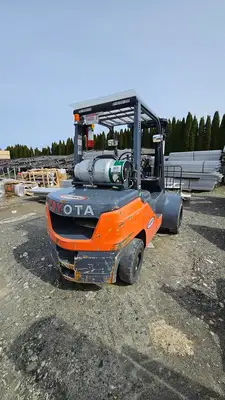 USED 2022 TOYOTA 8FGU32