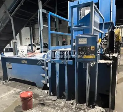 Used 2013 HARRIS L-125 BADGER TWO RAM HORIZONTAL Balers Texas US | US Recycling Equipment #1371498