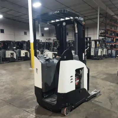 USED 2019 CROWN RR5725-45