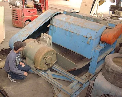 Used Custom-built for Domtar 200 HP Waferizer Wood Chippers Quebec CA | Machineco #1256417