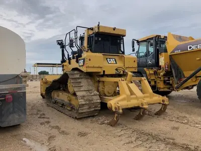 USED 2017 Caterpillar D6T LGP