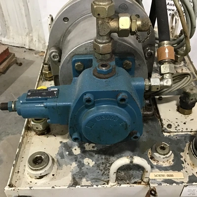 Rexroth Hydraulics PV7-20/20-20RA01MA0-10 Power Unit with Pump and Tank