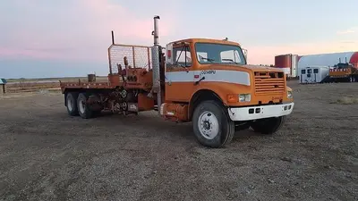 USED 1990 IHC INTERNATIONAL 4900 TANDEM AXLE OILFIELD PUMP/KILL TRUCK