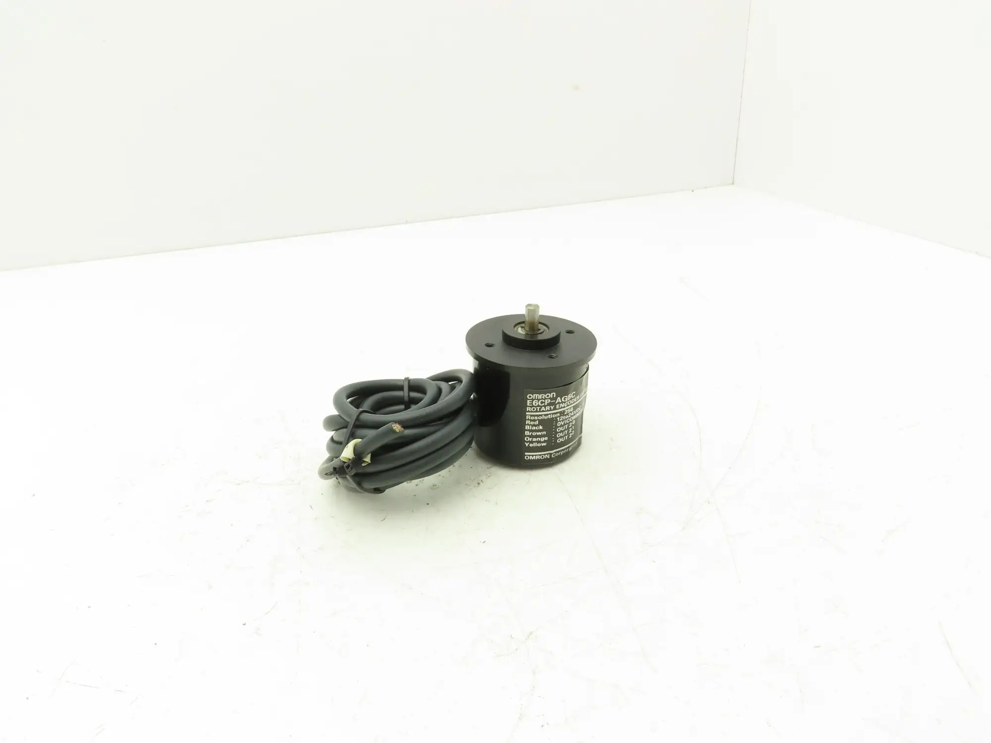 Omron E6CP-AG5C Rotary Absolute Encoder 6mm Shaft