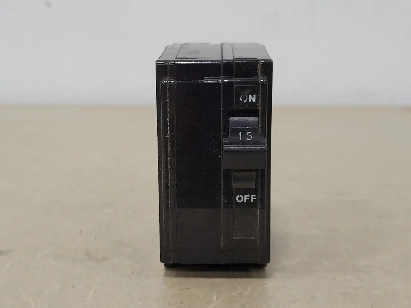 USED SQUARE D QO215