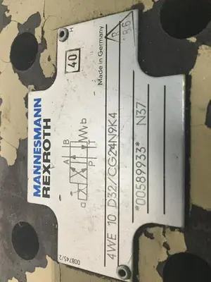 USED REXROTH 4WE10D32/CG24N9K4