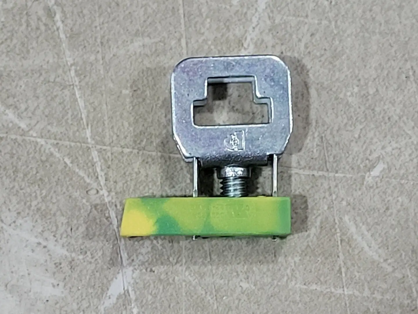 Terminal Block Busbar Screw 22-12 AWG, 300V, 20A