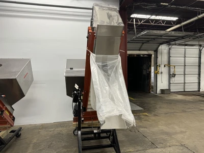 11" Wide EMI Plastics Inclined Conveyor