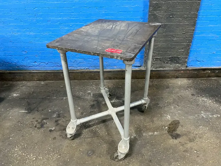 Used _UNKNOWN_ _UNKNOWN_ Work Benches Ohio US | HGR 24 #1373165