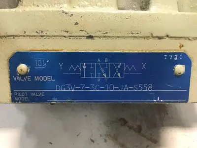 USED VICKERS DG3V-7-3C-10-JA-S558