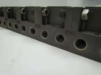 Numatics Flexiblok 005-131B 6 Manifold Blocks w/2 End Caps 1/4" NPTF Mark 15 Ser