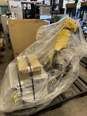 Used FANUC ARCMATE 120ID 6 AXIS ROBOT WITH R-30IB PLUS CONTROLLER, NEVER IN PRODUCTION, LIKE NEW Robotic Welding Cells Michigan US | Harbor Machinery Inc. #1283445