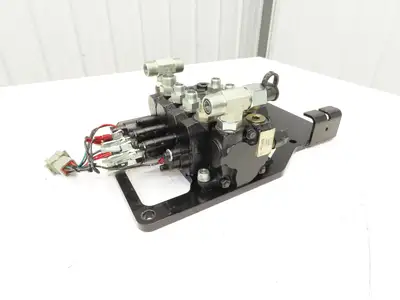 Landoll 072011-02 Hydraulic 3-Spool Mast Control Valve Off LSC30 Forklift