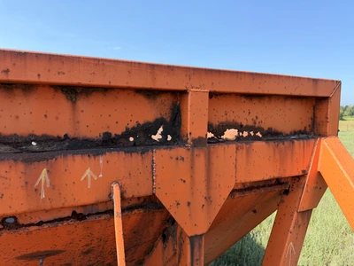 Used GRAVEL SPREADER _UNKNOWN_ Misc Spreaders Michigan US | Miedema Asset Management Group #1320840