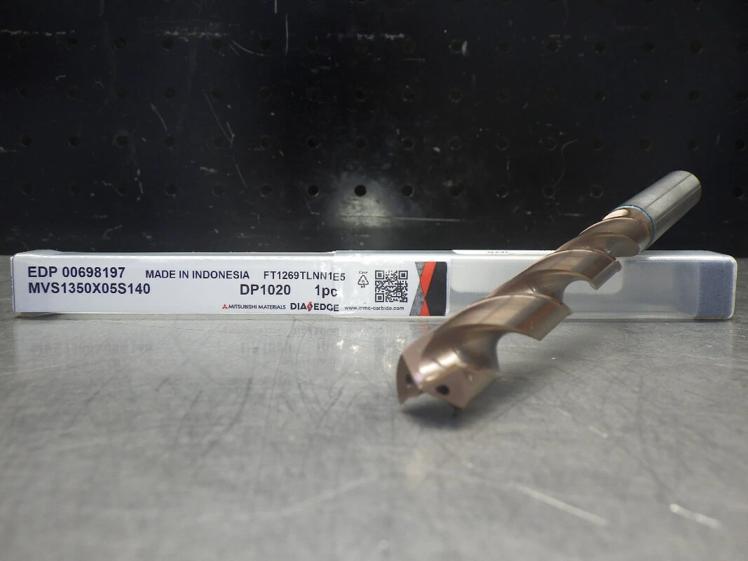 Mitsubishi 13.5mmCoolant Thru Carbide Drill 14mm Shank MVS1350X05S140 (LOC3497)