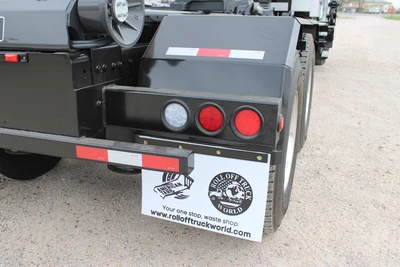 Used 2017 FREIGHTLINER 114SD Hooklifts & Roll-Offs Texas US | Roll Off Truck World #1491810