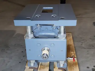 NEW SEW-EURODRIVE R137 AD7/P