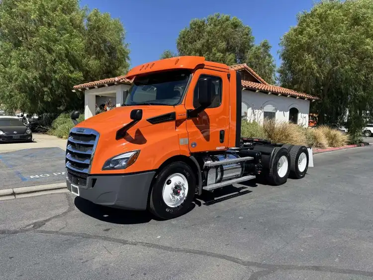 Used 2019 FREIGHTLINER T11664ST Conventional trucks California US | Commerce Truck Equipment Sales #1548731