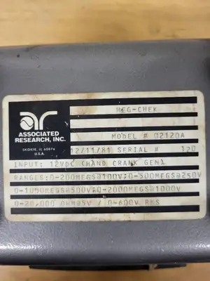 Associated Research Meg-Chek Model 02120A Hand Crank Megohmmeter