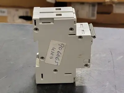 Used ALLEN-BRADLEY 1492-CB2-G200 Switchgears British Columbia CA | Lenmark #241528