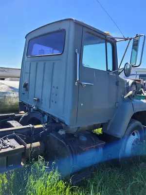 USED 1987 FORD LN8000