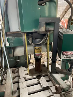 200 TON WTC EQUIPMENT HYDRAULIC TRACK PRESS & TORQUE WRENCH: STOCK #18311