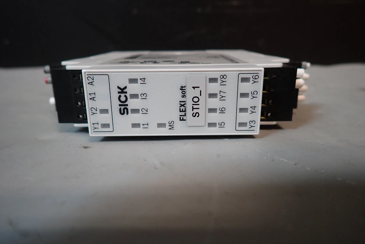 USED SICK FX0-STIO68002