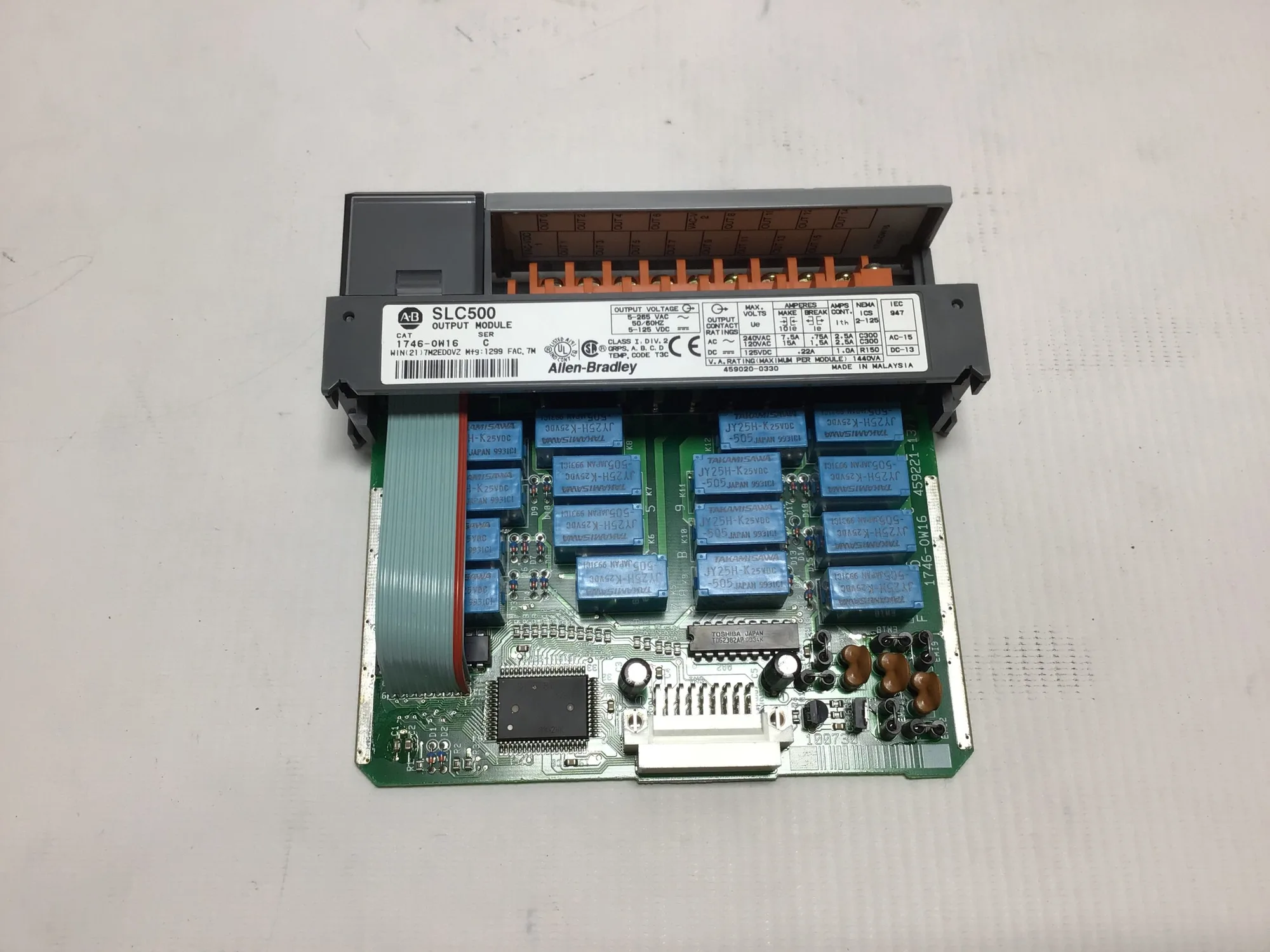 USED ALLEN-BRADLEY 🔧 MODEL: 1746-OW16 / SERIES C – RELIABLE AND TIME-TESTED MODULE FOR MANAGING 16-POINT OUTPUTS.