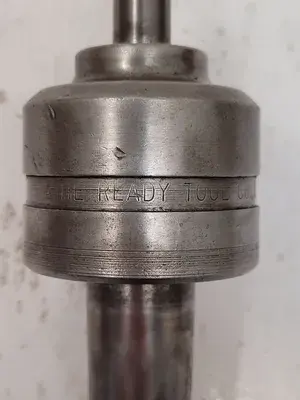 USED THE READY TOOL CO. R-3N LIVE CENTER