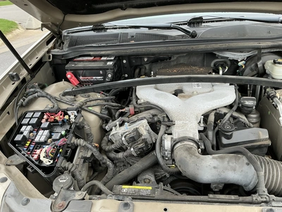 USED 2005 CADILLAC SRX