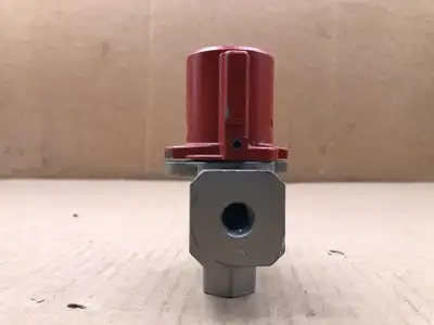 SMC VHS40-N02-Z PNEUMATIC VALVE 3 port LOCK OUT , Aluminum 15-150PSI