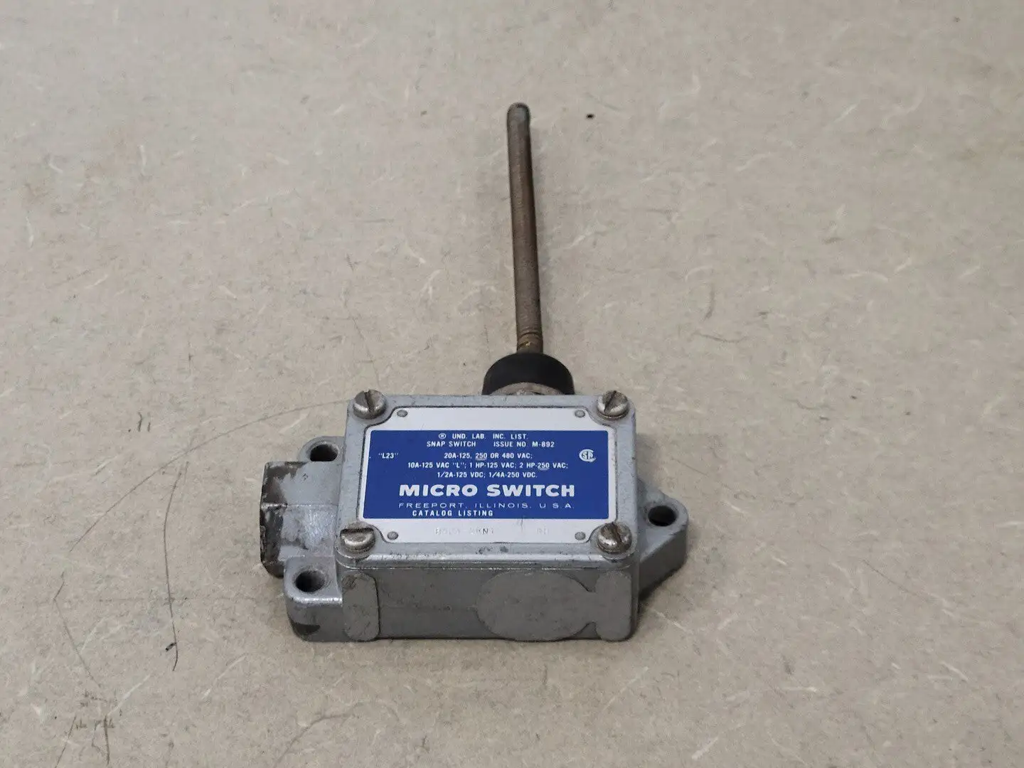 USED MICRO SWITCH L23