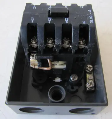 Klockner Moeller 20 Amp Industrial Contactor DIL 00-40-NA  3 Pole 20A 115V Coil