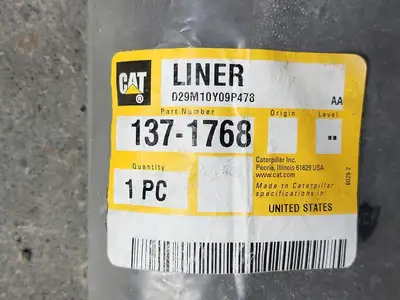 NEW CATERPILLAR 137-1768