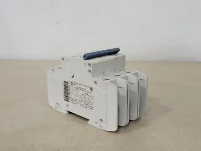 Used ALLEN-BRADLEY 1489-A3C400 Switchgears British Columbia CA | Lenmark #239236