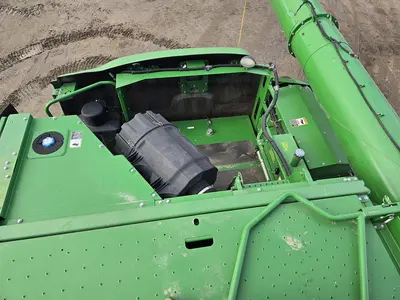 USED 2014 JOHN DEERE S670