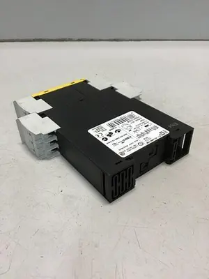 USED SIEMENS 3TK2821-2CB30