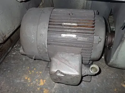 American / A Wyle Company  25" X 120" Lathe