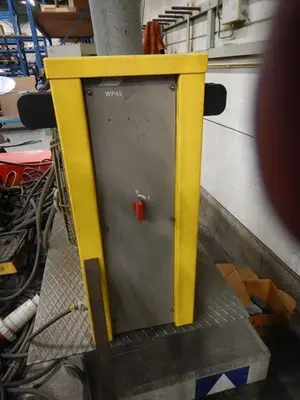 USED ESAB WELDING CRANE MKR 300