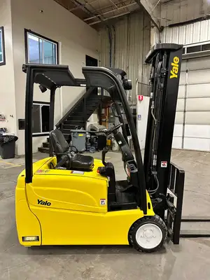 Used 2021 Yale ERP040VTN36TE094 3-Wheel Sit down Electric Counterbalance Forklifts New York US | United Lift #1566112