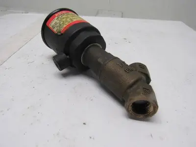 Asco 8290A384 Normally Closed Entry Under the Disc Angle Body Piston Valve 1/2"