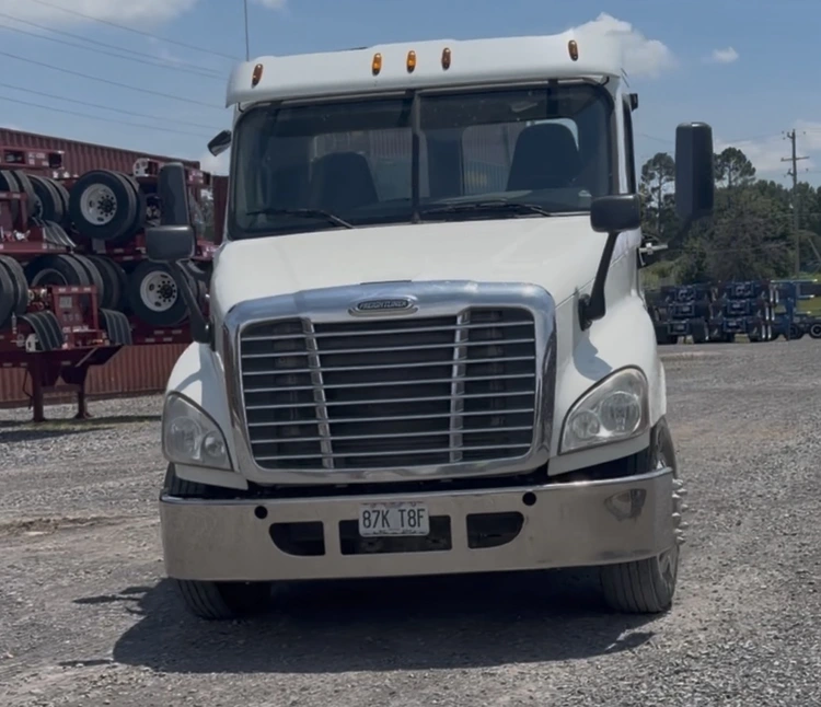 Used 2015 FREIGHTLINER CASCADIA Miscellaneous Trucks/Trailers Tennessee US | Revelation Machinery #1314595