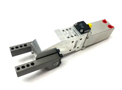 USED DESTACO PNEUMATIC CLAMPING MODULE 30VDC 6BAR MAX